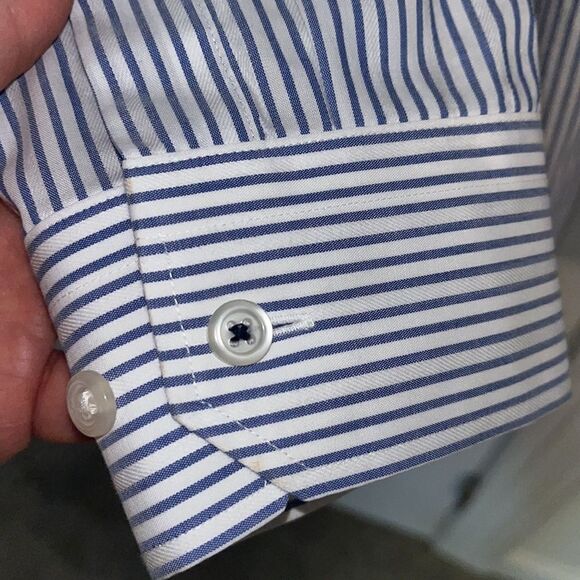 Banana Republic Blue & White Striped Non-Iron dress work shirt L Camden Fit 👍 - Picture 5 of 6
